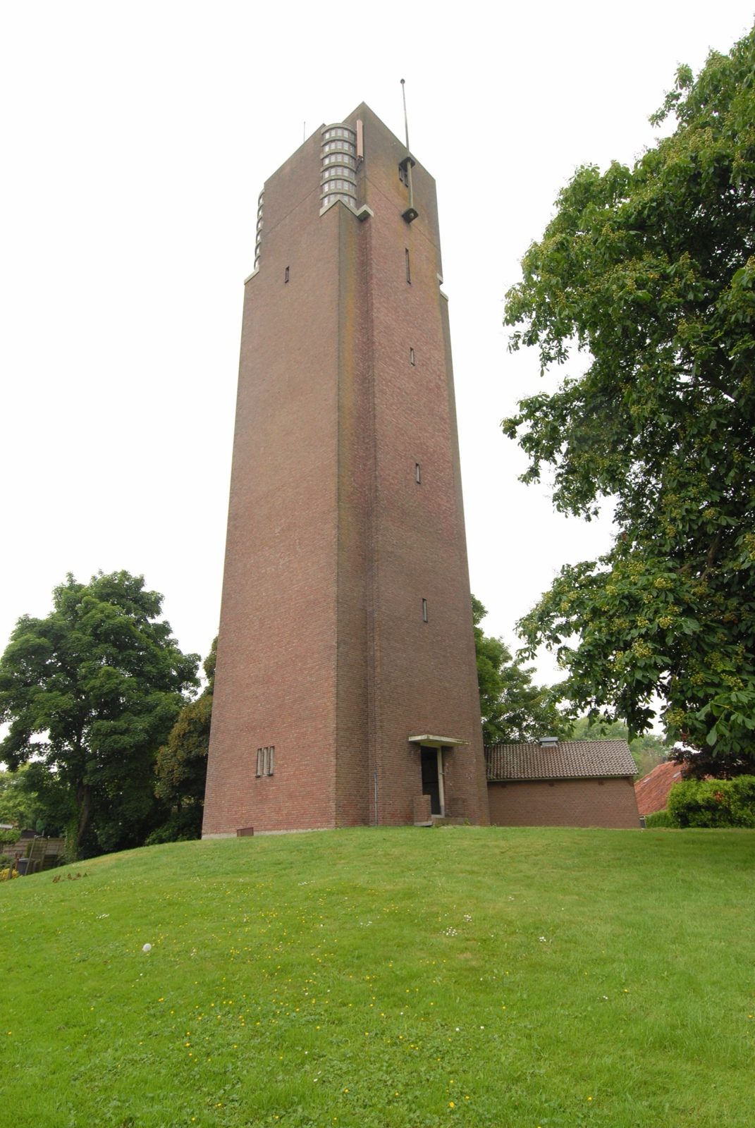 watertoren Kuinre in Amsterdamse Schoolstijl