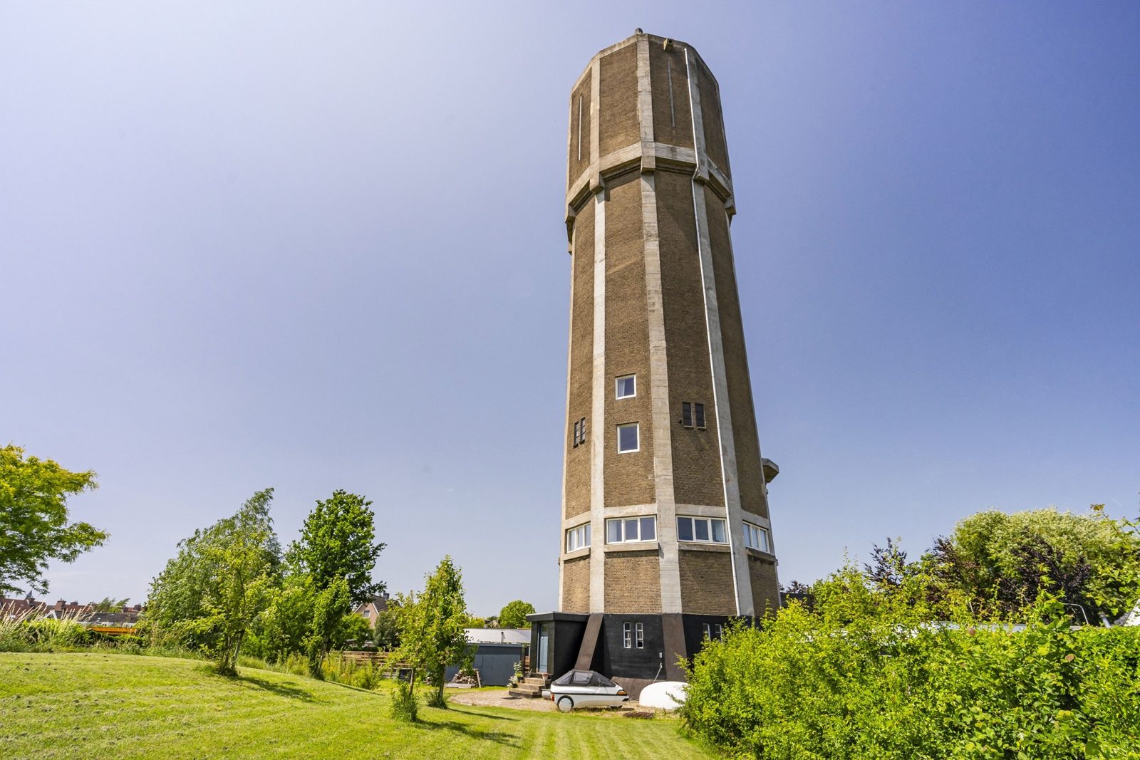 betonnen watertoren Leerdam
